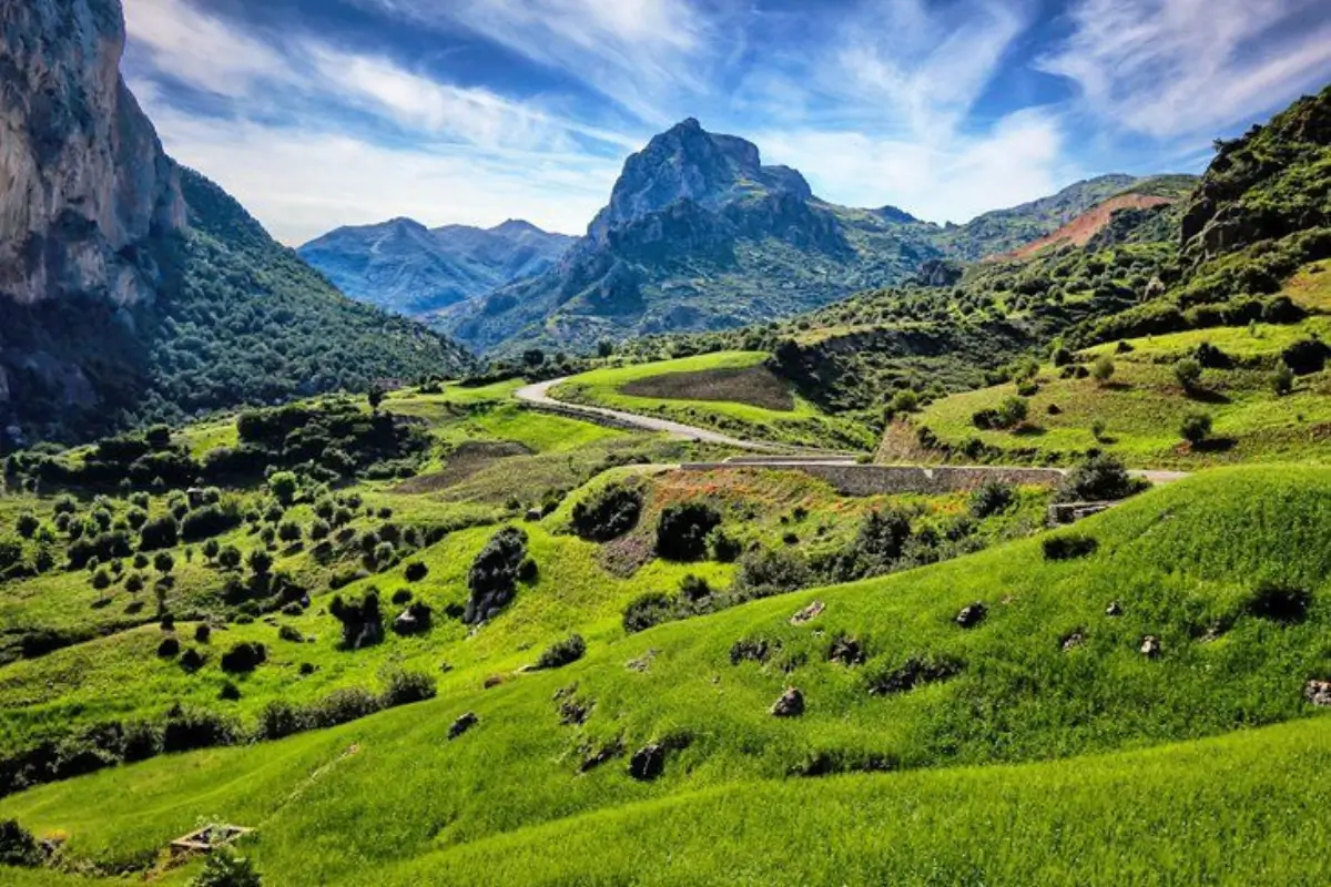 Morocco Weather in Spring (2026): The Ultimate Guide to What to Expect